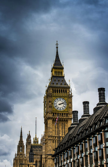 What is London Dry Gin & How Does it Differ from Traditional Gin?